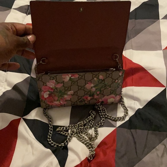 Gucci bloom wallet in chain. - Picture 4 of 4